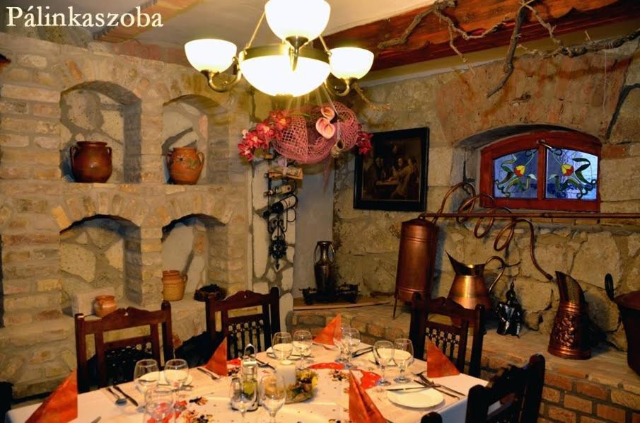 Castle Wellness Resort Sosto Nyiregyhaza Ngoại thất bức ảnh